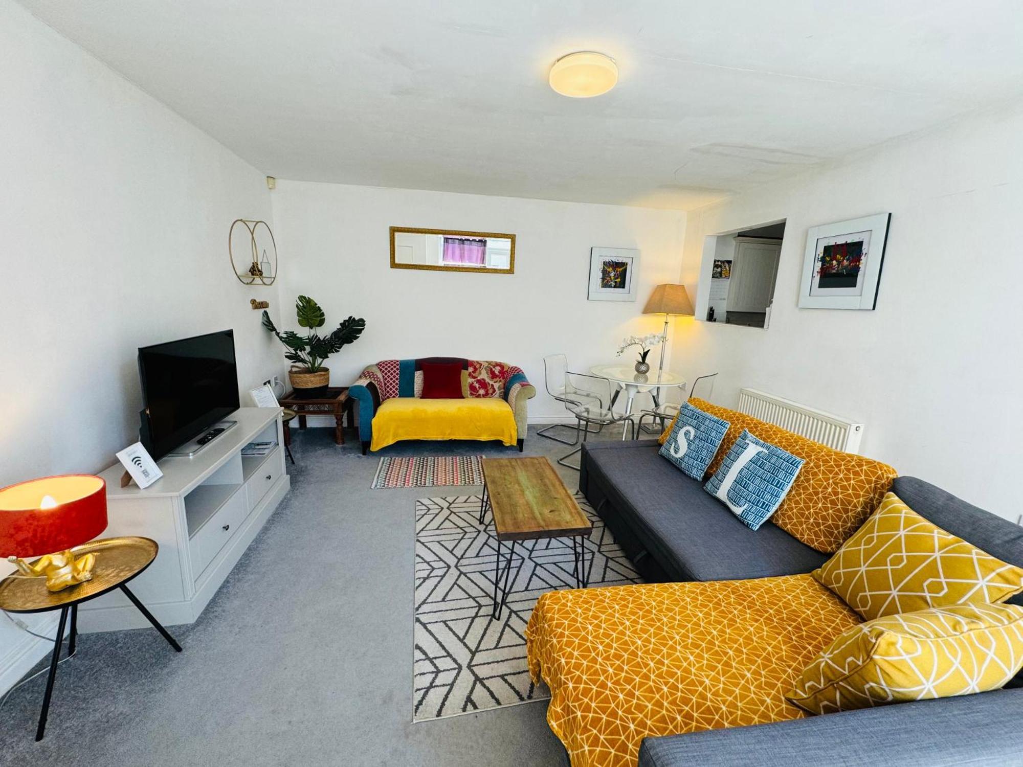 The Old Queens Stable On Sea Hollington  Экстерьер фото